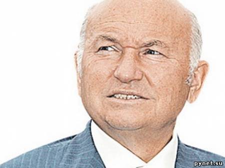 Лужкова не пустили в Латвию, потому что он... бедный