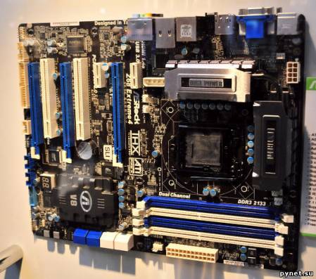 Материнская плата ASRock Z68 Extreme4: ATX на логике Intel Z68