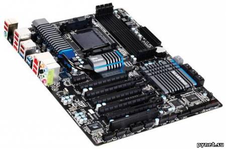 Gigabyte показала материнскую плату GA-990FXA-UD5 для процессоров AMD AM3+