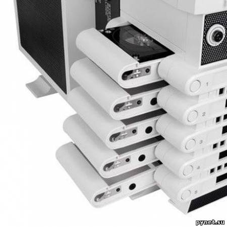 Геймерский корпус Thermaltake Level 10 GT Snow Edition. Изображение 2